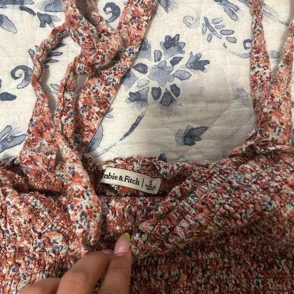 Abercrombie & Fitch two-piece set. - Picture 3 of 3